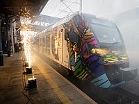 Efektowny wjazd hybrydy na stację Szczecin Główny. Efektowny wjazd hybrydy na stację Szczecin Główny.