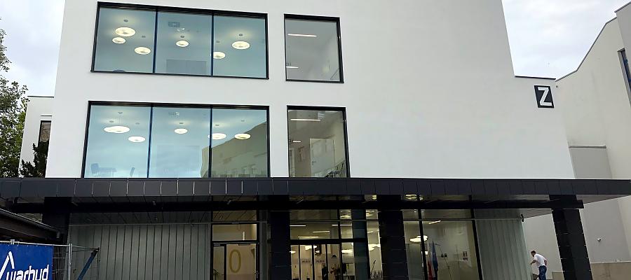 Szpital Wojewódzki w Szczecinie z nowym budynkie Szpital Wojewódzki w Szczecinie z nowym budynkiem