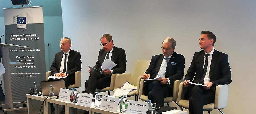 - Jesteśmy dumni z tego, że polskie regiony należą do najszybciej rozwijających się w Europie, duża w tym zasługa mądrego inwestowania w różne dziedziny życia - mówił Olgierd Geblewicz - Jesteśmy dumni z tego, że polskie regiony należą do najszybciej rozwijających się w Europie, duża w tym zasługa mądrego inwestowania w różne dziedziny życia - mówił Olgierd Geblewicz