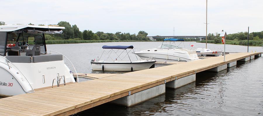 Przystań kajakowa w Siadle Dolnym w gminie Kołbaskowo - fot. Grzegorz Smolicz. Przystań kajakowa w Siadle Dolnym w gminie Kołbaskowo - fot. Grzegorz Smolicz.