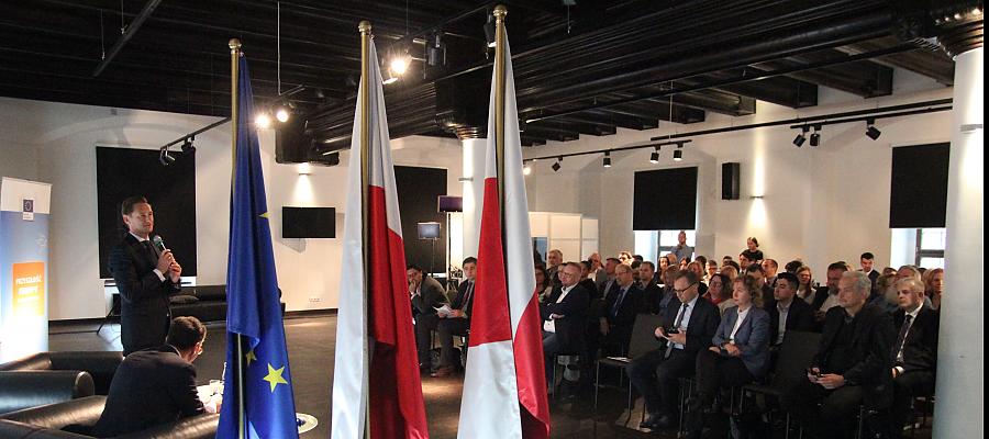 Podczas Dialogu Obywatelskiego przemawiał marszałek Olgierd Geblewicz Podczas Dialogu Obywatelskiego przemawiał marszałek Olgierd Geblewicz